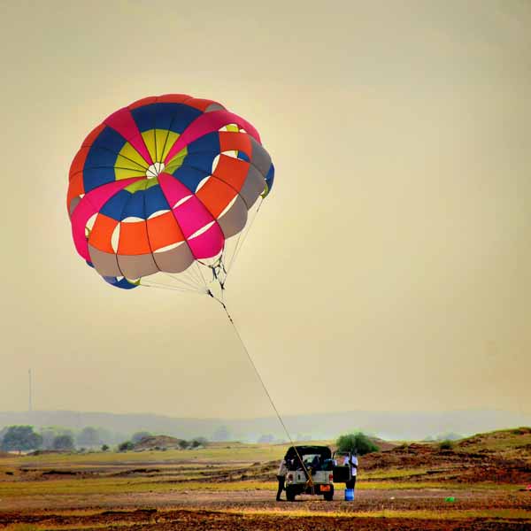 Jaisalmer Parasailing in the Desert